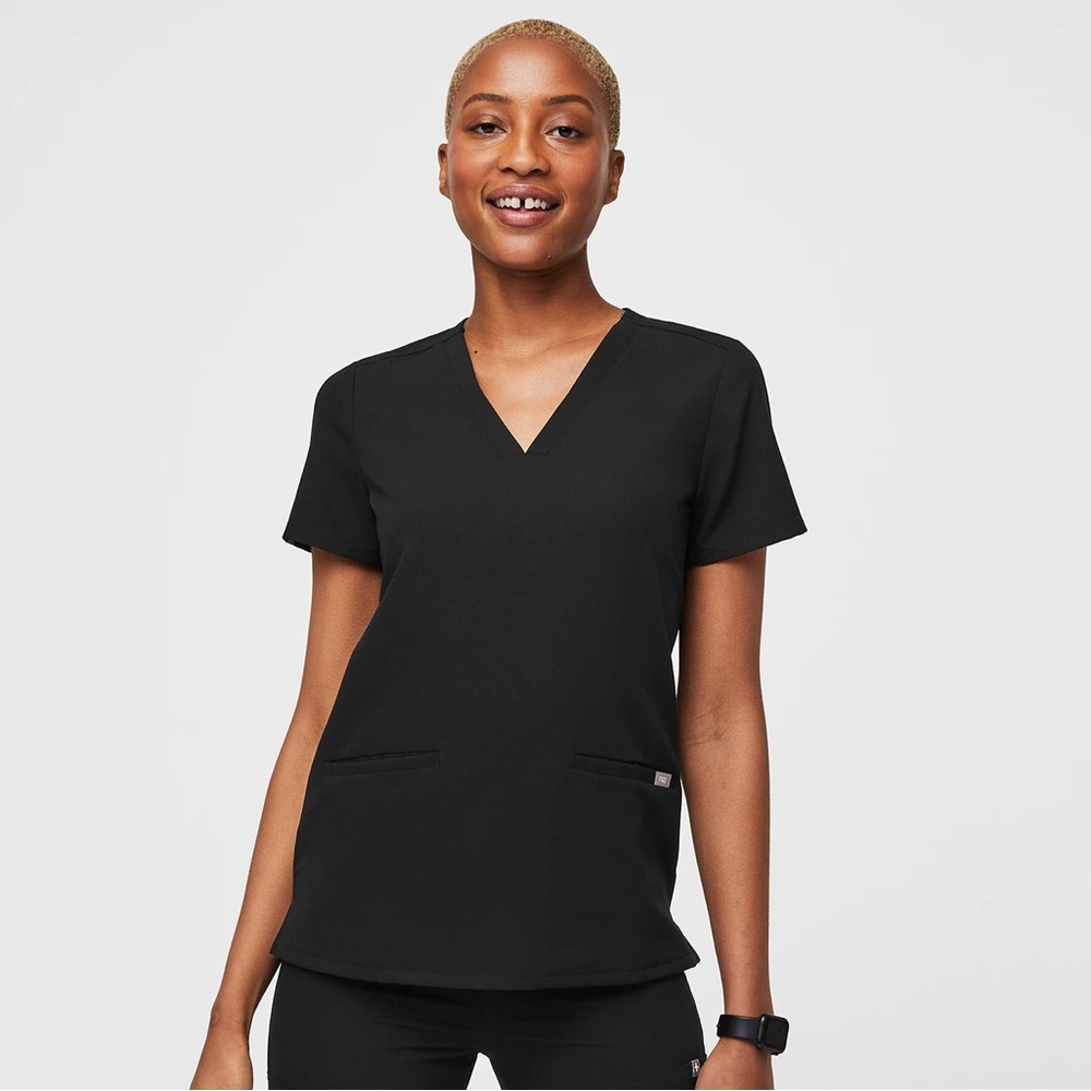 Figs Casma Three-Pocket Scrub Top